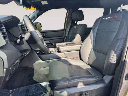 Used 2025 Toyota Tundra TRD Pro AWD/4WD image 9