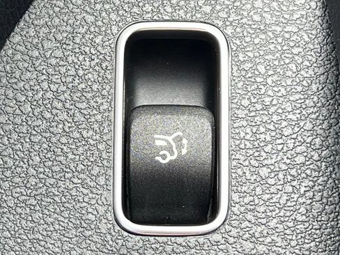 Certified 2026 Mercedes-Benz GLS 450 4MATIC image 51