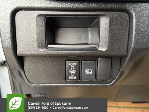 Used 2019 Toyota Tacoma TRD Sport w/ Technology Package image 28