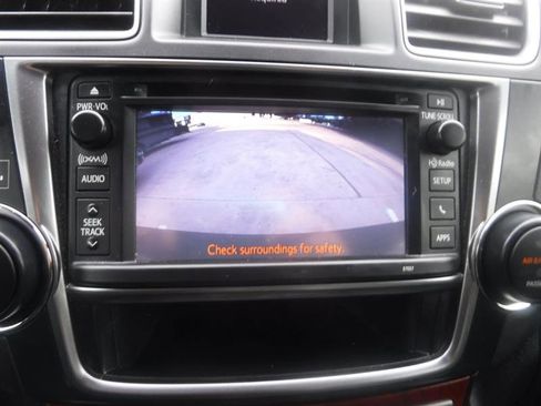 Used 2013 Toyota Highlander Limited image 39