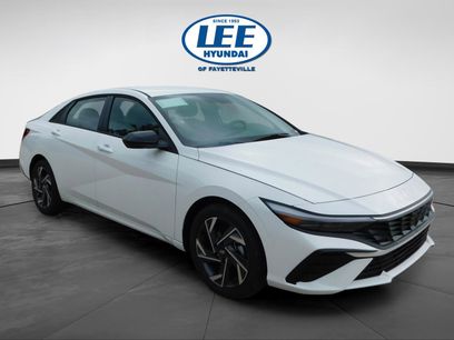 New 2025 Hyundai Elantra SEL