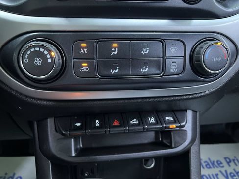 Used 2022 Chevrolet Colorado LT w/ Safety Package AWD/4WD image 24