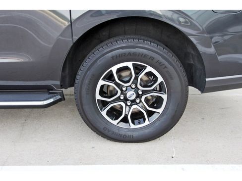 Used 2023 Ford Expedition Max XLT AWD/4WD image 32