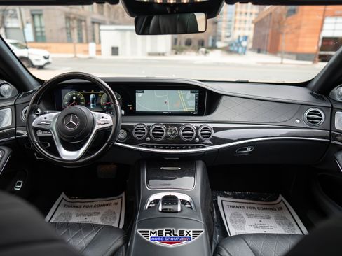 Used 2020 Mercedes-Benz S 560 4MATIC Sedan w/ Premium Package image 14