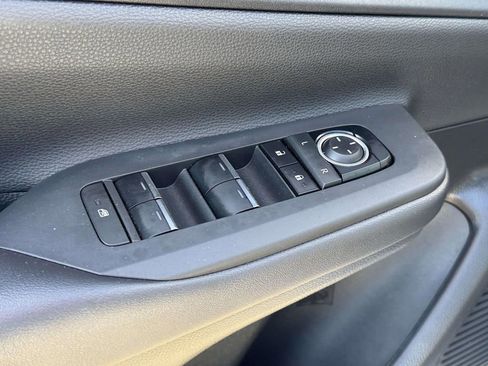 Used 2024 Toyota Prius Prime FWD image 15