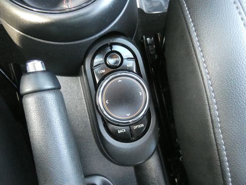 Used 2019 MINI Cooper S w/ Premium Package image 63