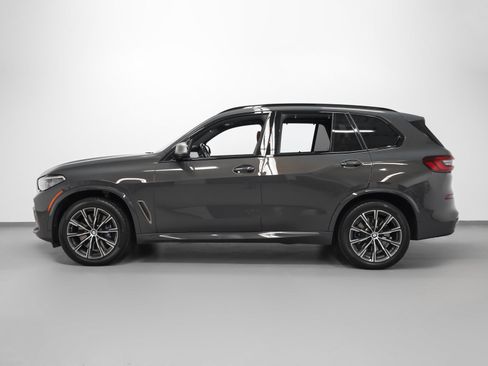 Used 2022 BMW X5 M50i w/ Executive Package image 2