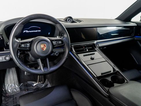 Used 2025 Porsche Panamera 4 image 2