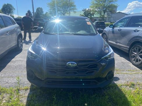 Used 2024 Subaru Crosstrek 2.0i AWD/4WD image 2