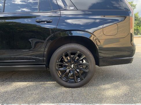 Used 2024 Cadillac Escalade Sport Platinum w/ LPO, ONYX Package image 10