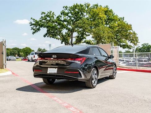 New 2025 Hyundai Elantra Sport image 4