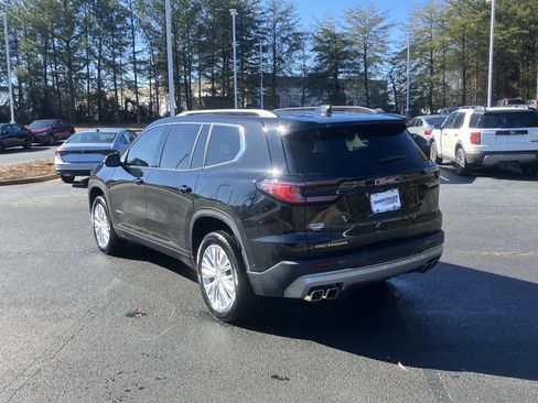 Used 2024 GMC Acadia Elevation image 8