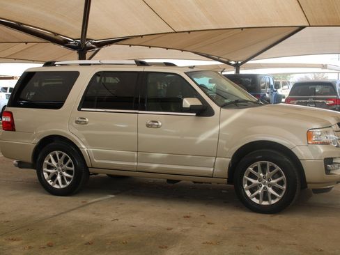 Used 2017 Ford Expedition Limited w/ Equipment Group 301A image 17