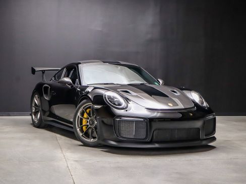 Certified 2018 Porsche 911 GT2 RS RWD image 2