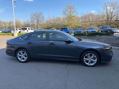 Used 2023 Honda Accord LX image 11