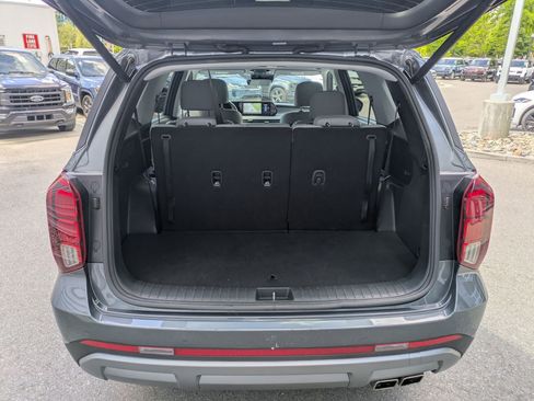 Used 2025 Hyundai Palisade SEL AWD/4WD image 28