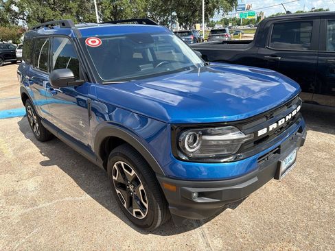 Used 2023 Ford Bronco Sport Outer Banks w/ Tech Package AWD/4WD image 1