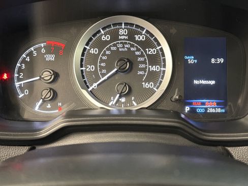 Used 2022 Toyota Corolla LE image 32