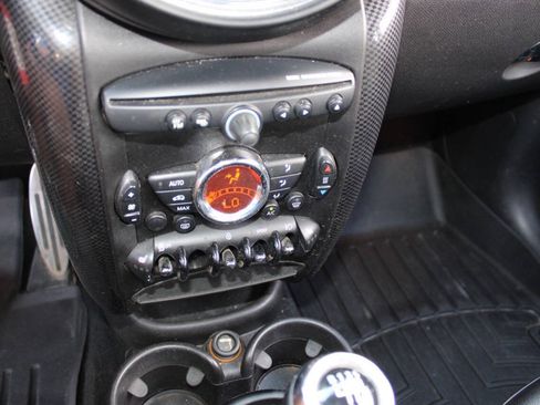 Used 2014 MINI Cooper Countryman S w/ Technology Package AWD/4WD image 16