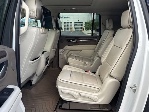 Used 2023 GMC Yukon XL Denali AWD/4WD image 22