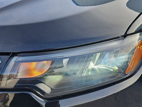 Used 2022 Jeep Compass Limited image 26