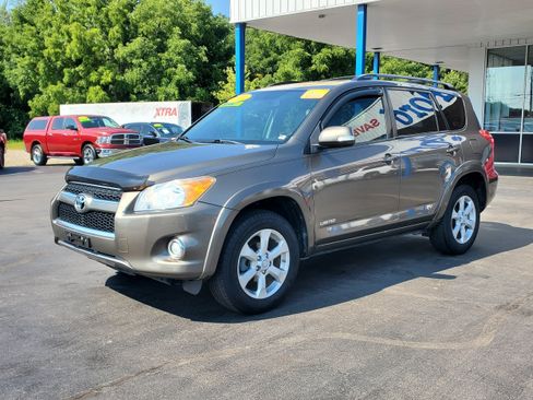 Used 2011 Toyota RAV4 Limited w/ Limited Extra Value Pkg FWD image 2