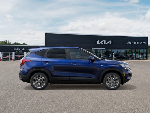 New 2026 Kia Seltos LX image 7