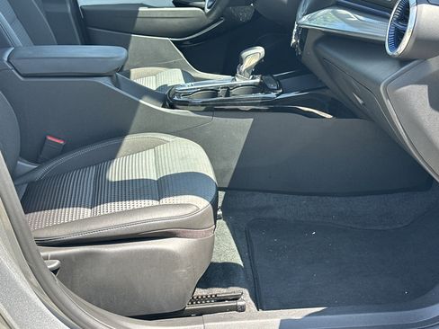 Used 2024 Chevrolet Trax LT image 13