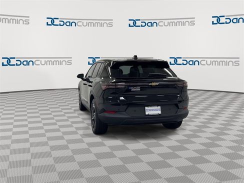 New 2026 Chevrolet Equinox EV LT image 7
