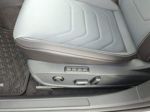 New 2026 Volkswagen Jetta SEL image 29