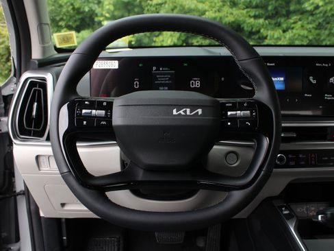 New 2026 Kia Sorento S AWD/4WD image 9