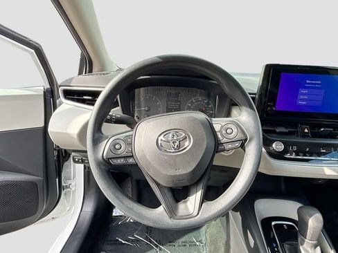 Used 2023 Toyota Corolla LE w/ LE Convenience Package image 11