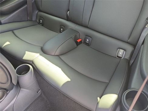 Used 2021 MINI Cooper S w/ Premium Package image 10