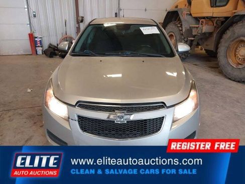 Used 2014 Chevrolet Cruze LT image 12