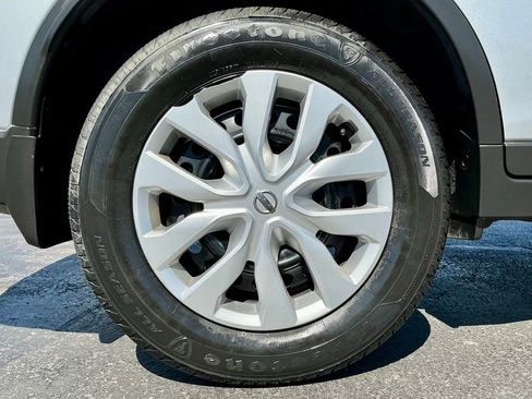 Used 2017 Nissan Rogue S w/ S Appearance Package AWD/4WD image 21