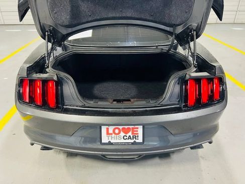 Used 2017 Ford Mustang GT Premium w/ GT Performance Package RWD image 8