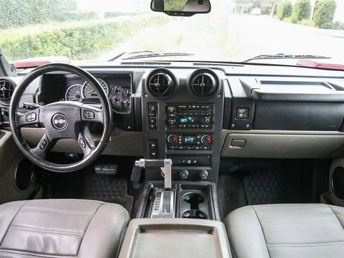 Used 2005 HUMMER H2 w/ Preferred Equipment Group image 15