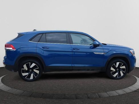 Used 2025 Volkswagen Atlas Cross Sport SE FWD image 8