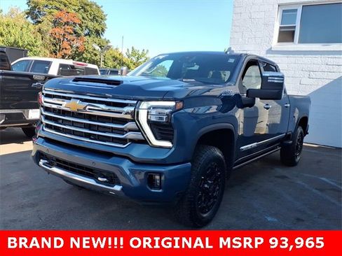 Used 2025 Chevrolet Silverado 2500 High Country w/ High Country Premium Package image 3