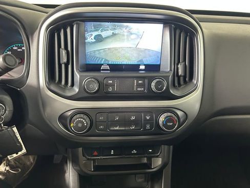 Used 2022 Chevrolet Colorado LT w/ LT Convenience Package image 23
