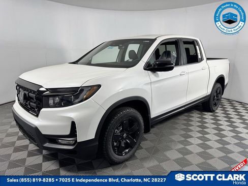 New 2026 Honda Ridgeline Black Edition image 3