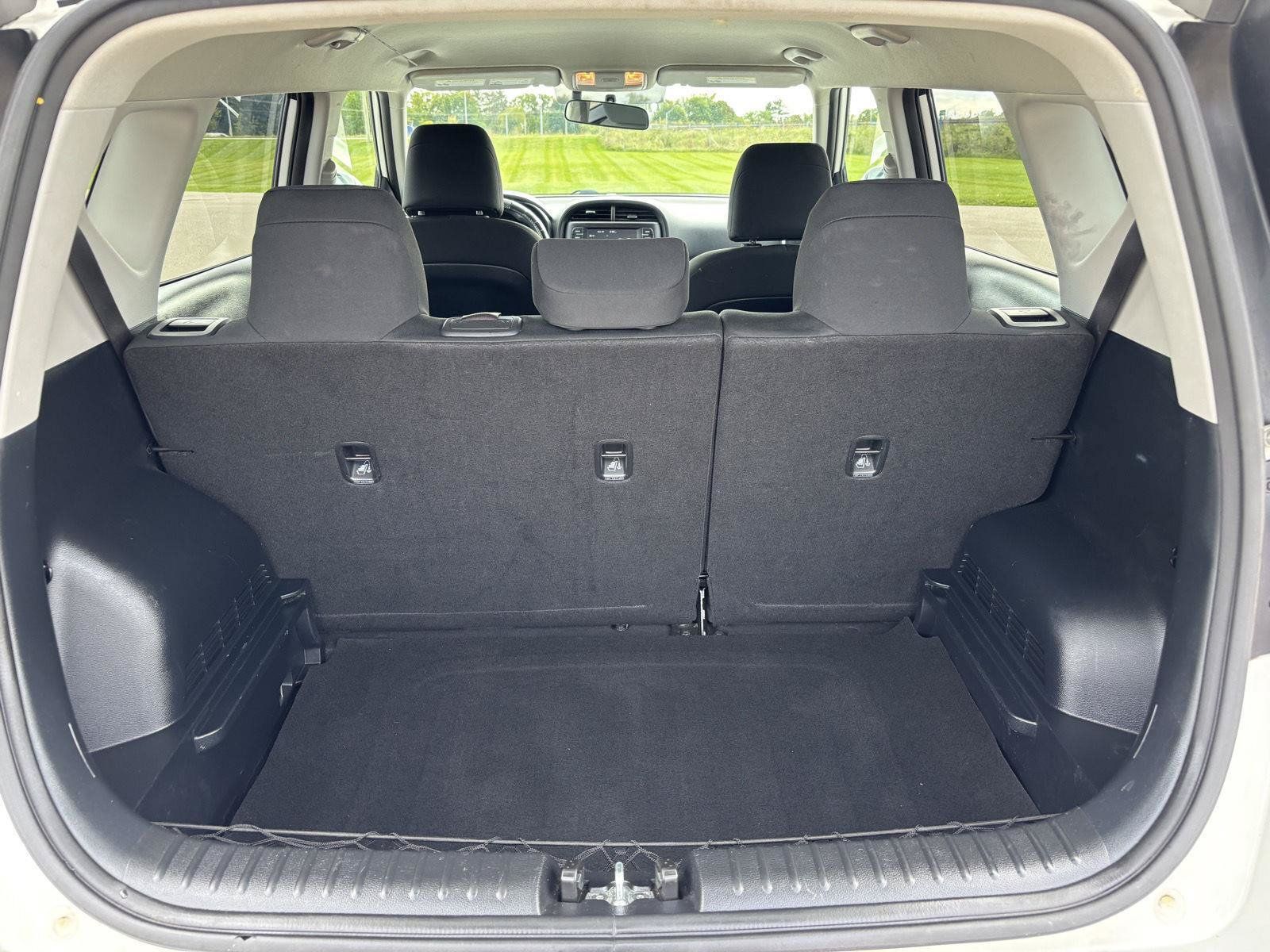 Used 2020 Kia Soul LX FWD image 11