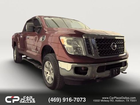 Used 2017 Nissan Titan SV RWD image 1