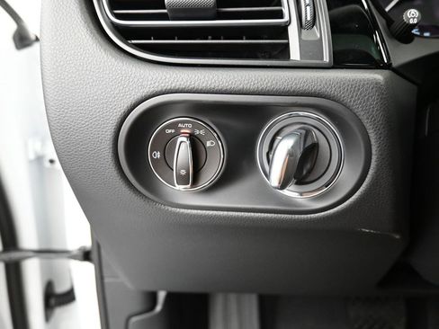 Certified 2026 Porsche Macan S image 19