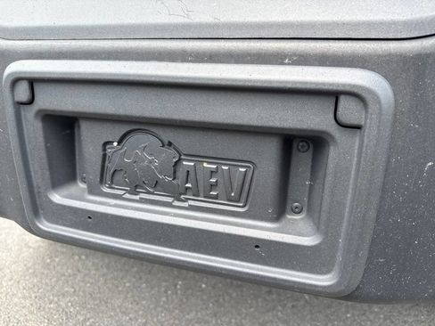 Used 2025 GMC Sierra 2500 AT4X w/ AT4X AEV Edition AWD/4WD image 19