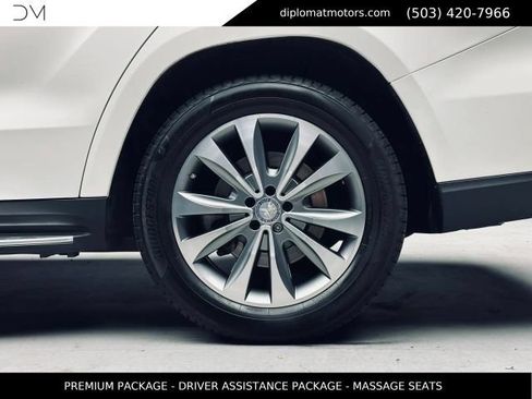 Used 2015 Mercedes-Benz GL 450 4MATIC image 46