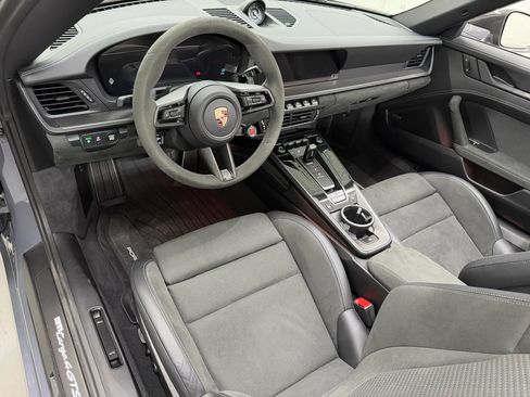 Used 2026 Porsche 911 Targa 4 GTS AWD/4WD image 5