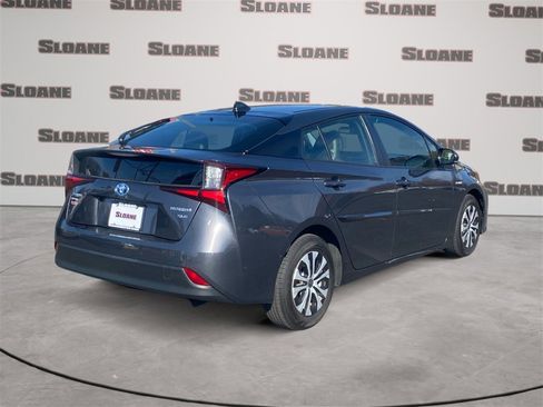 Used 2022 Toyota Prius XLE image 5