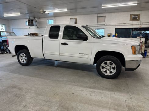 Used 2011 GMC Sierra 1500 SLE w/ Power Tech Package image 5
