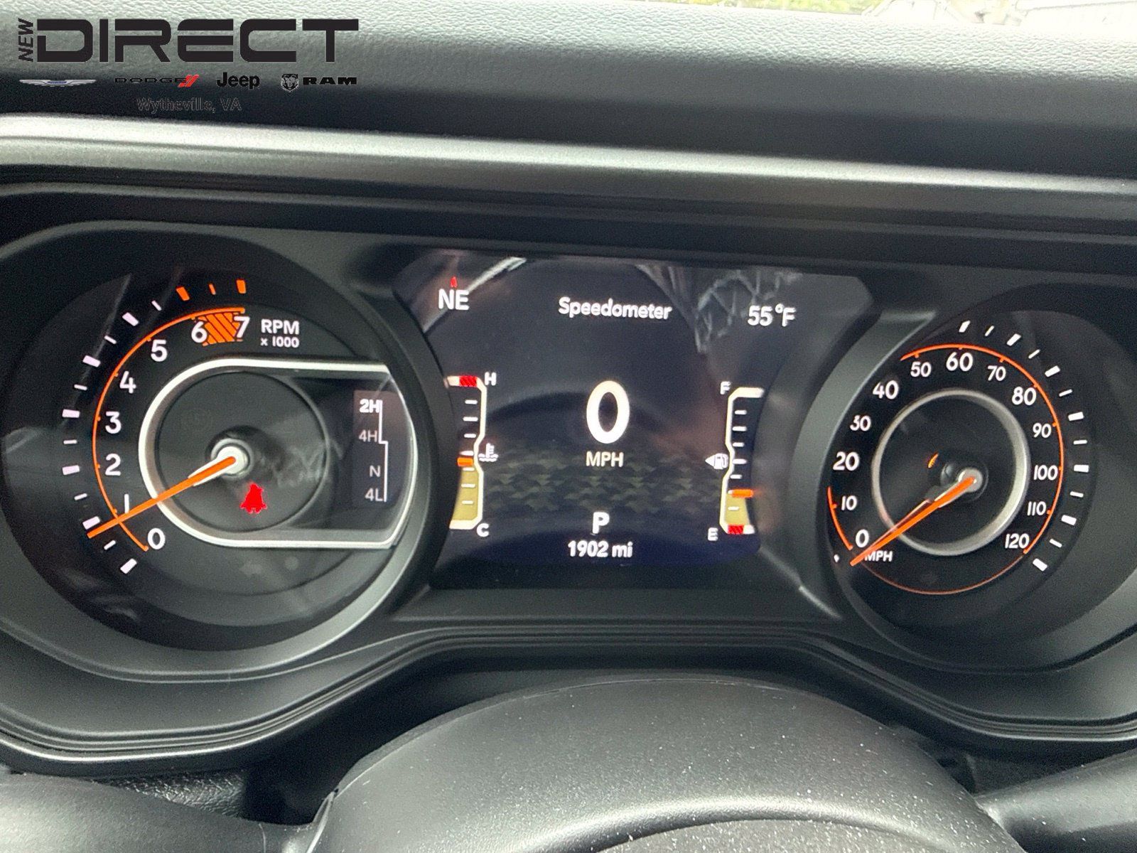 Used 2026 Jeep Wrangler Unlimited Sahara AWD/4WD image 13